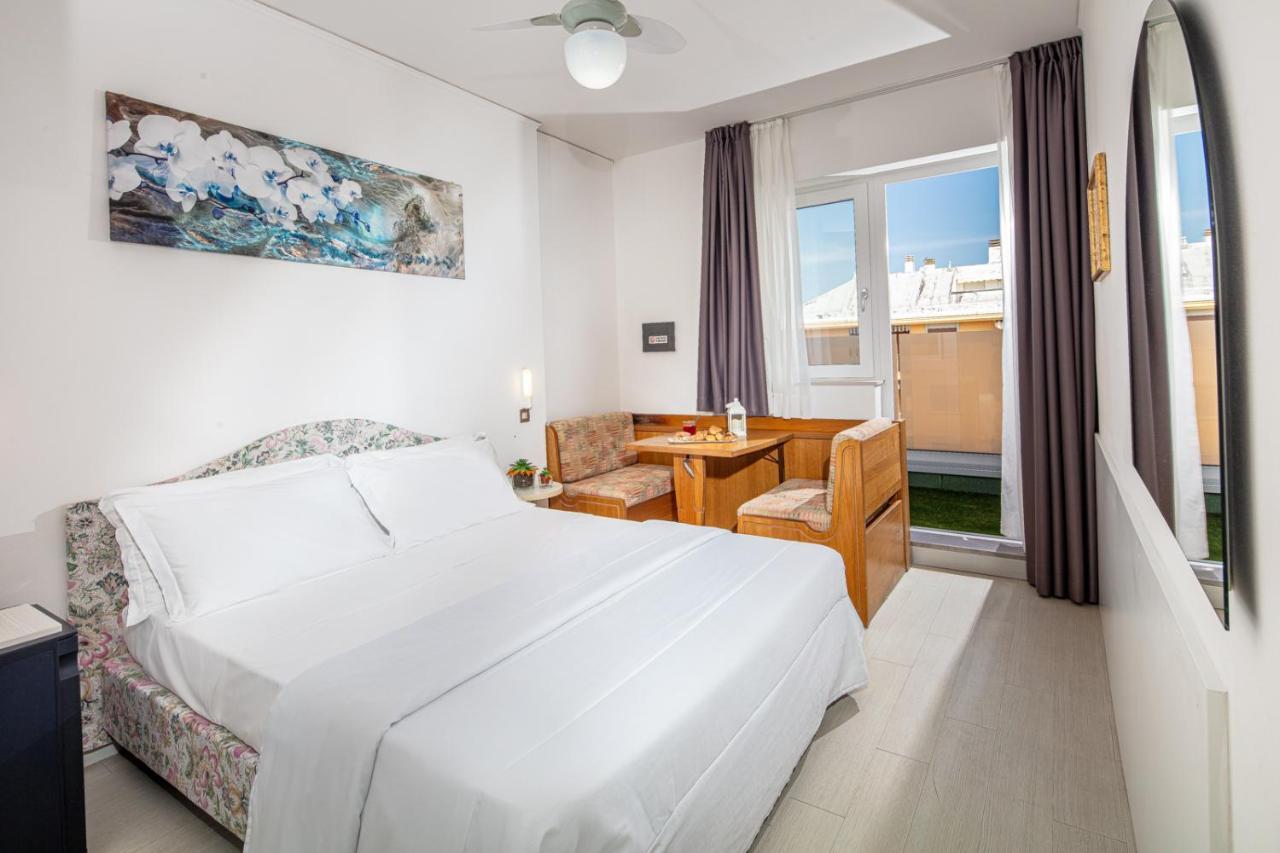 Hotel Alexander Bibione Esterno foto