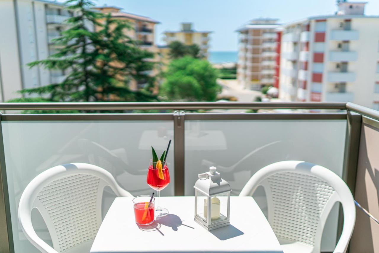 Hotel Alexander Bibione Esterno foto