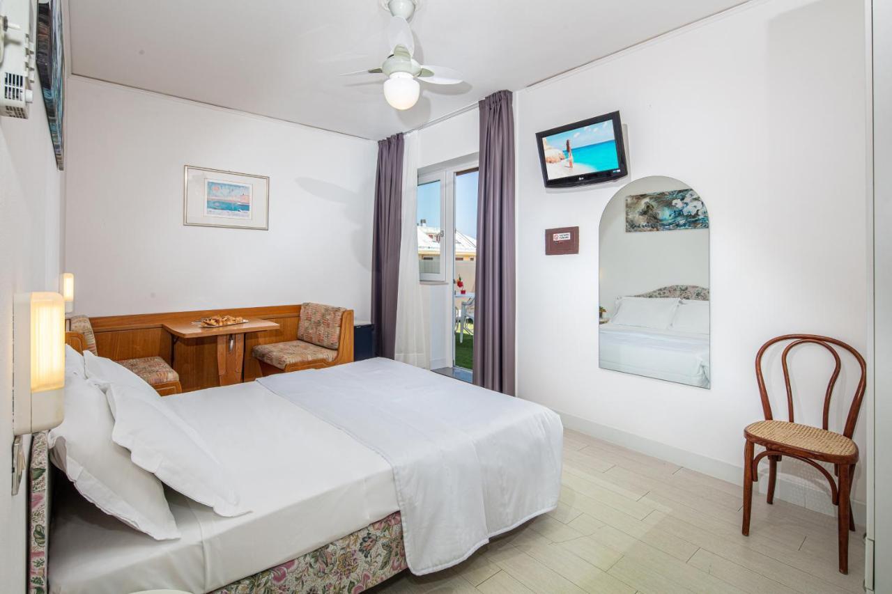 Hotel Alexander Bibione Esterno foto