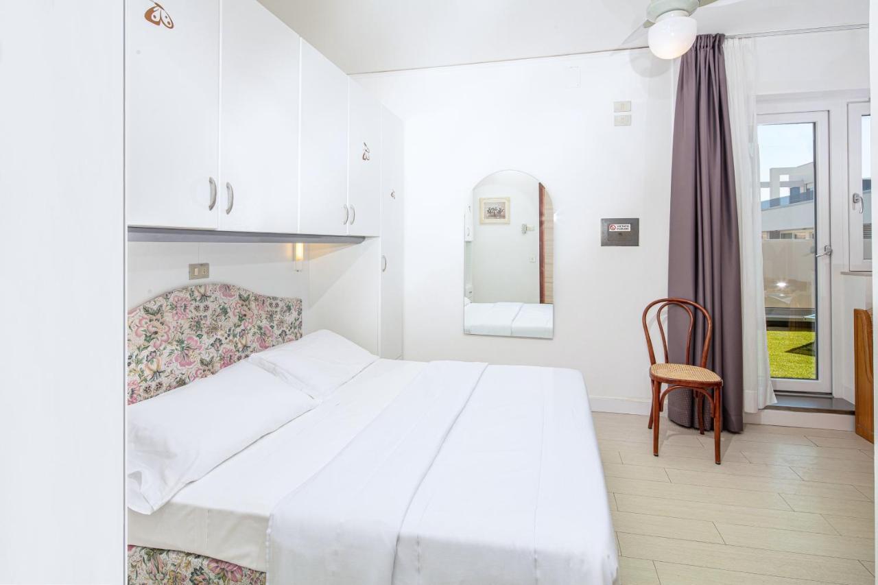 Hotel Alexander Bibione Esterno foto